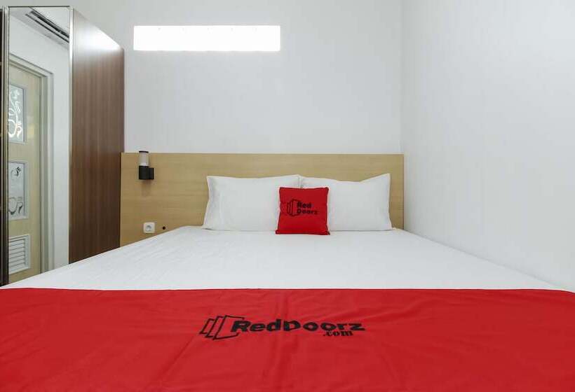 Номер Стандарт, Reddoorz Plus Near Jogja Kembali Monument