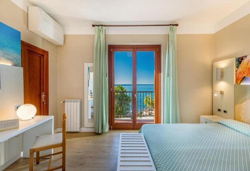 オーシャンビュースーペリアールーム, El Balear