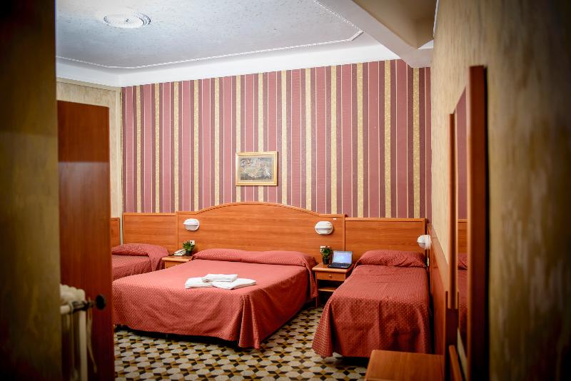 Habitación Cuádruple Estándar, Emmaus