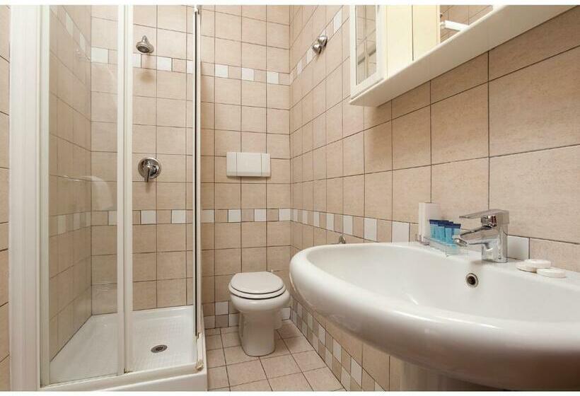 Habitación Estándar, Kennedy
