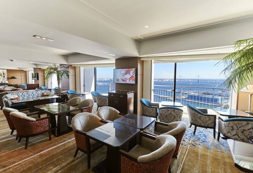 Номер Клуб, The Yokohama Bay Hotel Tokyu