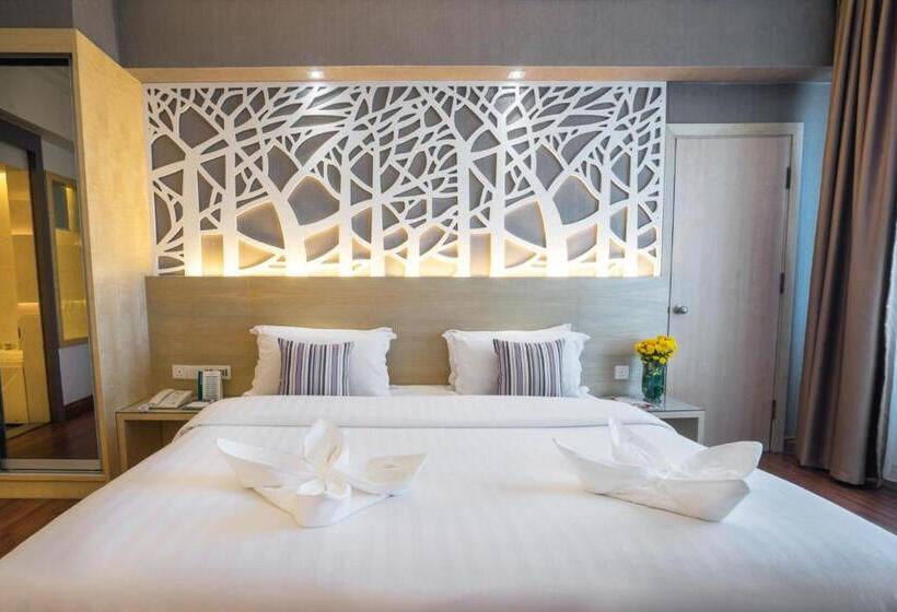 Полулюкс, Crystal Crown Hotel Petaling Jaya