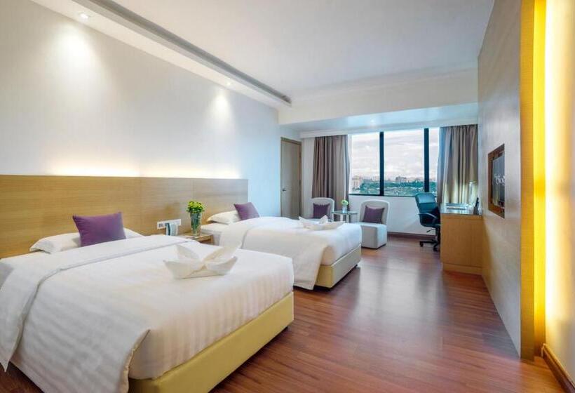 Номер Deluxe, Crystal Crown Hotel Petaling Jaya