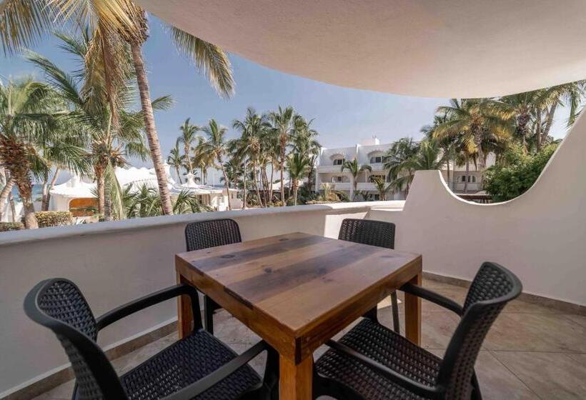 سوئیت با بالکن, & Suites El Moro