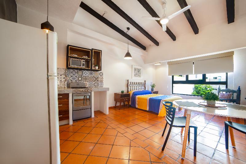 Suite, Paradise Village