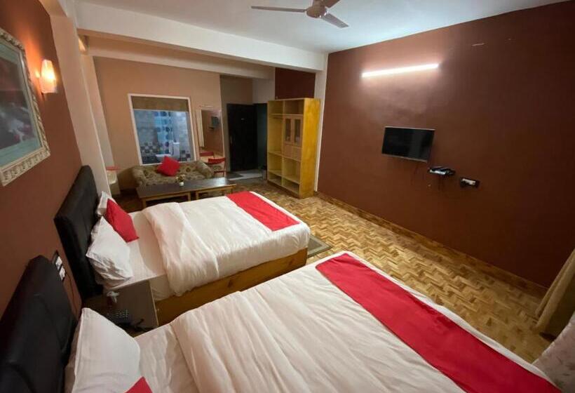 四人豪华间, Hidden Gem Residency