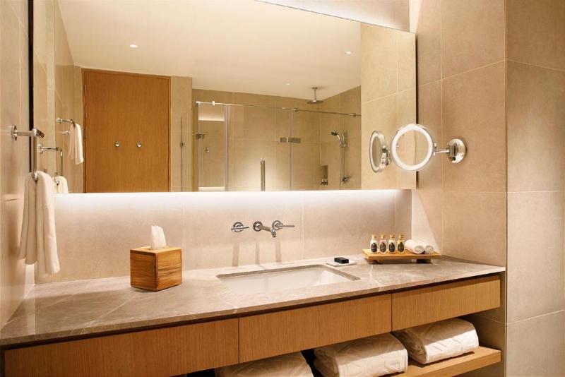 带大床的小型套房, Taj Rishikesh Resort & Spa, Uttarakhand