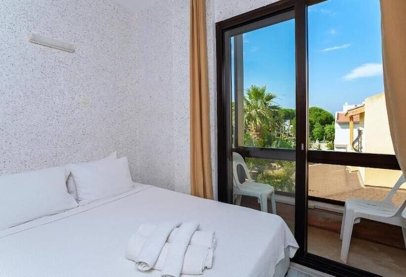 Четырехместный Номер Стандарт, Otel Kabasakal