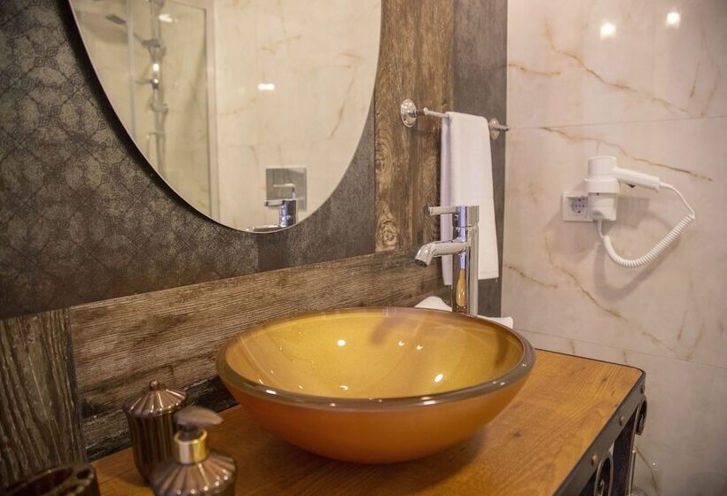 חדר דלוקס לארבעה, Bellapais 58 Luxury Cesme