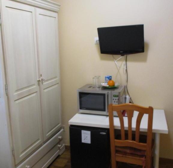 اتاق استاندارد یک نفره, Hostal Becares
