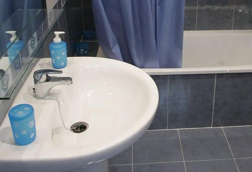 اتاق استاندارد, Hostal Hispanico Ii
