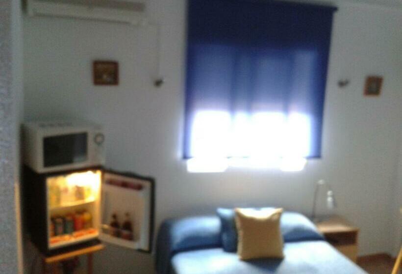 スタンダードルーム, Hostal Arneva Orihuela