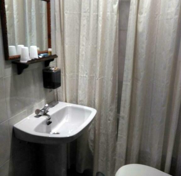 스탠다드 룸, Hostal Meson La Cadena