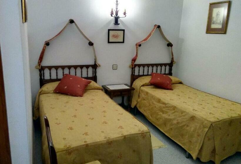 스탠다드 룸, Hostal Meson La Cadena
