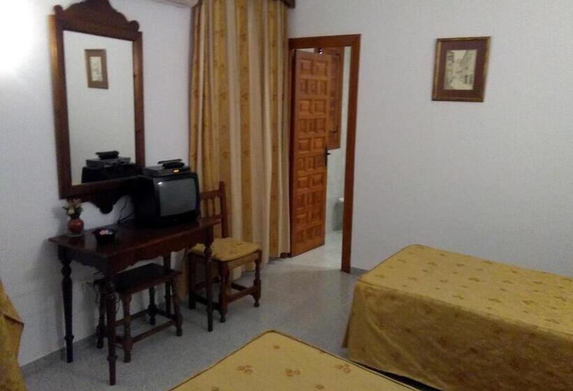 스탠다드 룸, Hostal Meson La Cadena