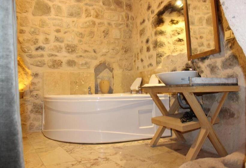 수피리어 스위트, Helike Cave Suites