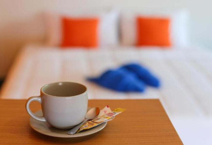 اتاق اکونومی, Bangtao Guest House