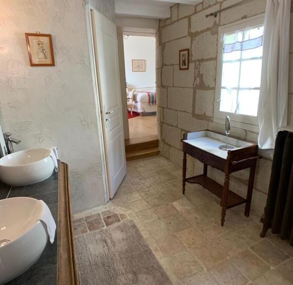 Номер Стандарт, Au Relais Saint Maurice