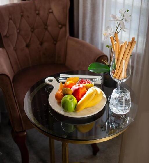 اتاق لوکس با چشم‌انداز دریا, Vita Suites Karakoy