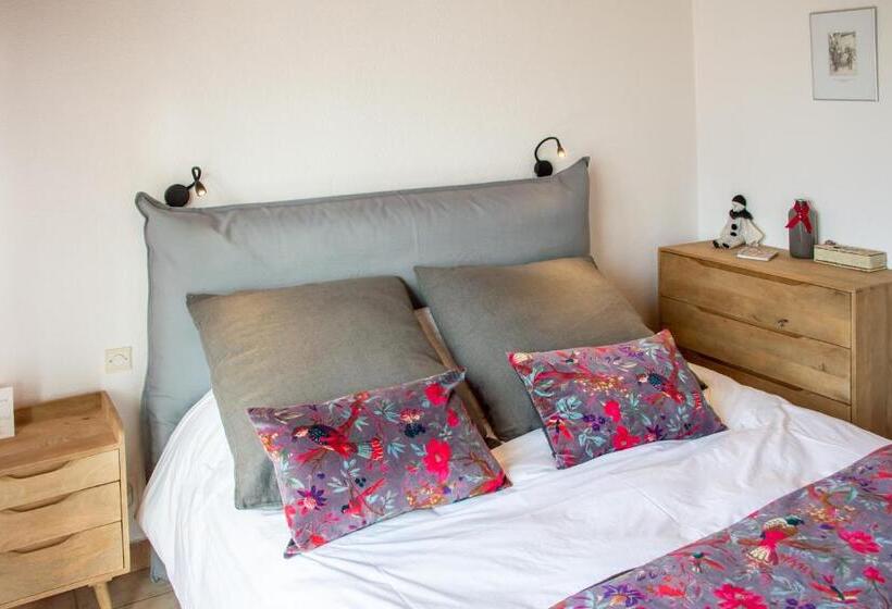 Семейный Номер, La Combe Fleurie Appartements & Chambres