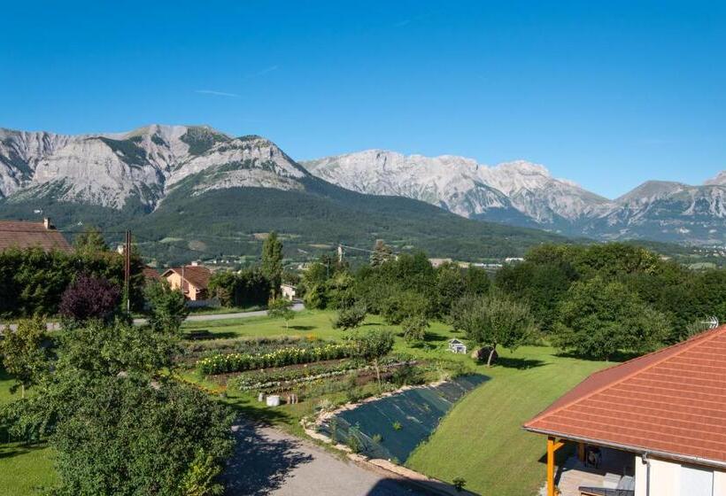 Студия Стандарт, La Combe Fleurie Appartements & Chambres