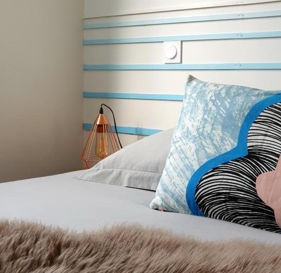 اتاق استاندارد چهار تخته, La Maison Bisca