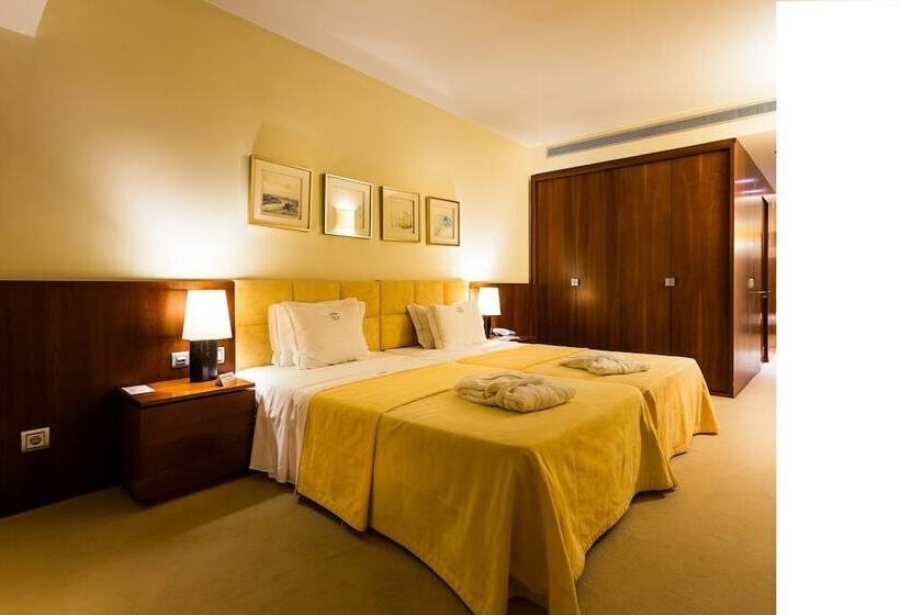 Номер Стандарт Трехместный, Santana Hotel & Spa