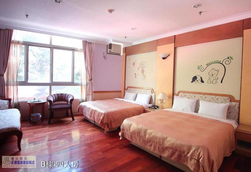 اتاق استاندارد چهار تخته, Jenq Yang Hotspring