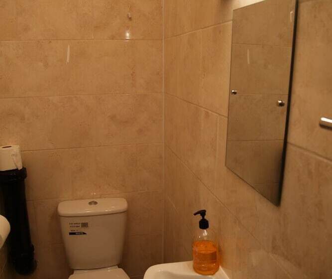 Номер Стандарт, Portsmouth Budget Hotels   All Rooms Are En Suite