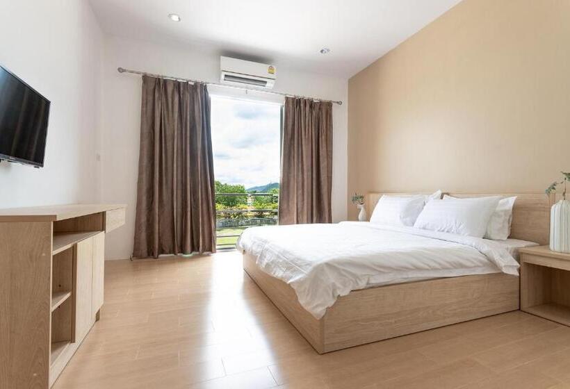 Номер Superior Кровать Кинг, O2 Hotel Lopburi