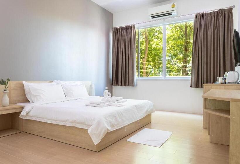 Номер Superior Кровать Кинг, O2 Hotel Lopburi