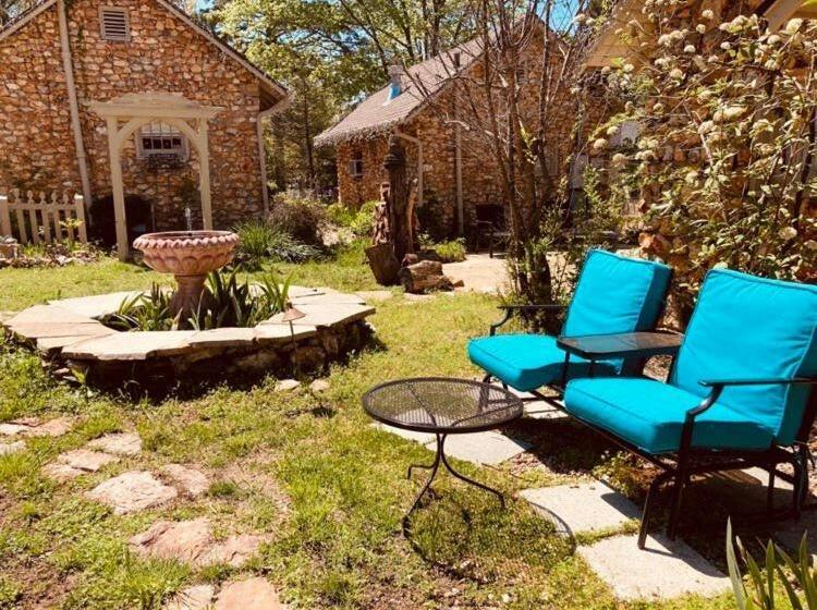 Люкс Кровать Кинг, Rock Cottage Gardens B&b