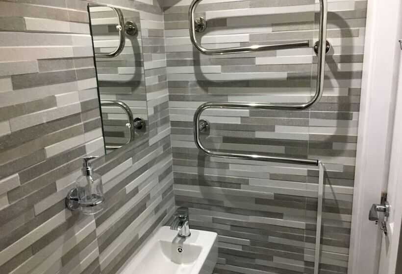 Семейный Номер, Brownlows Inn