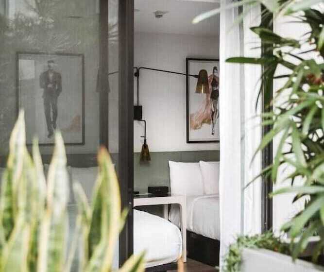 带2个双人床的标准工作室, The Godfrey Hotel Hollywood