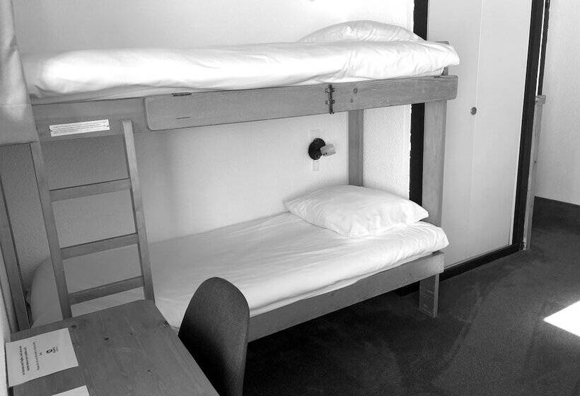 Четырехместный Номер Стандарт, Alberta Hotel & Spa