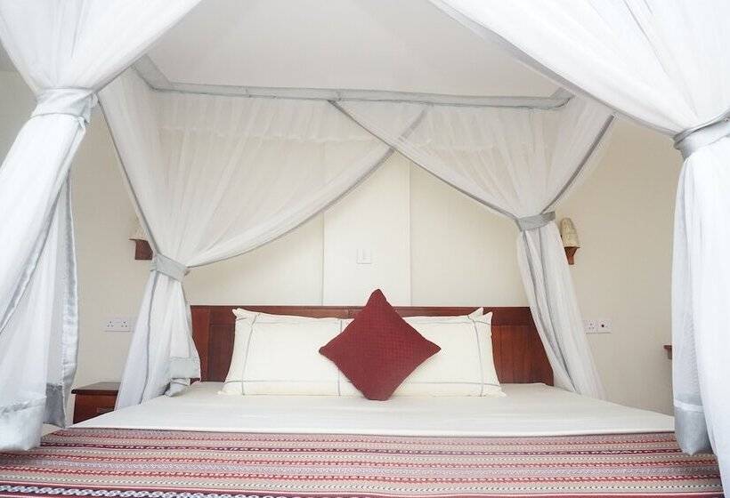 اتاق استاندارد, African Roots Gulu