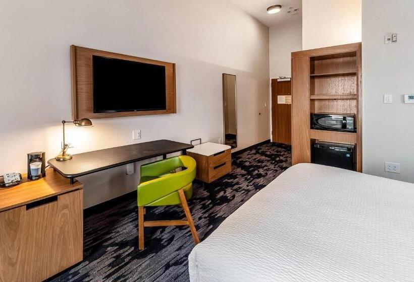 חדר סטנדרט עם מיטת קינג, Fairfield Inn & Suites By Marriott Gainesville I35
