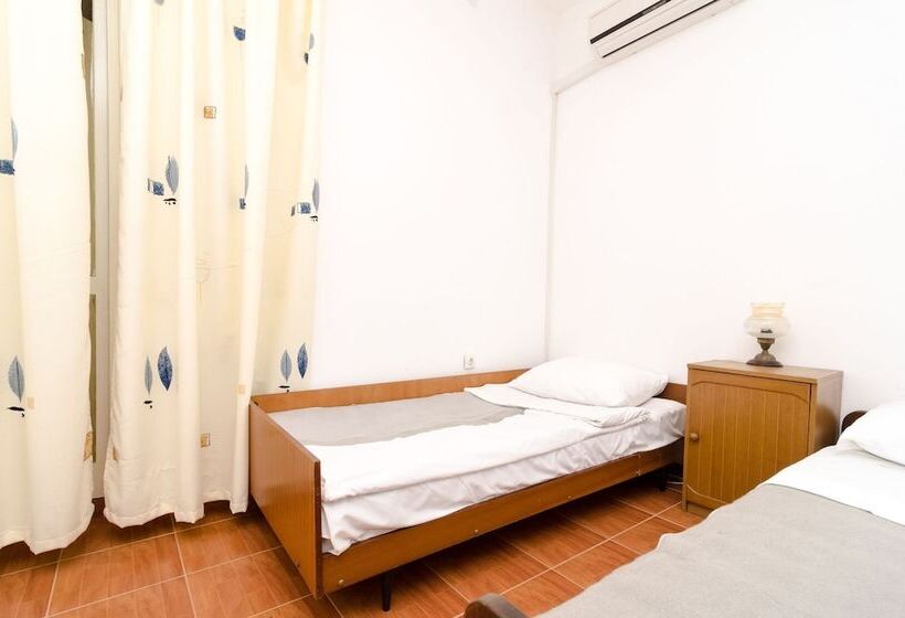 Четырехместный Номер Стандарт, Guest House Kiko