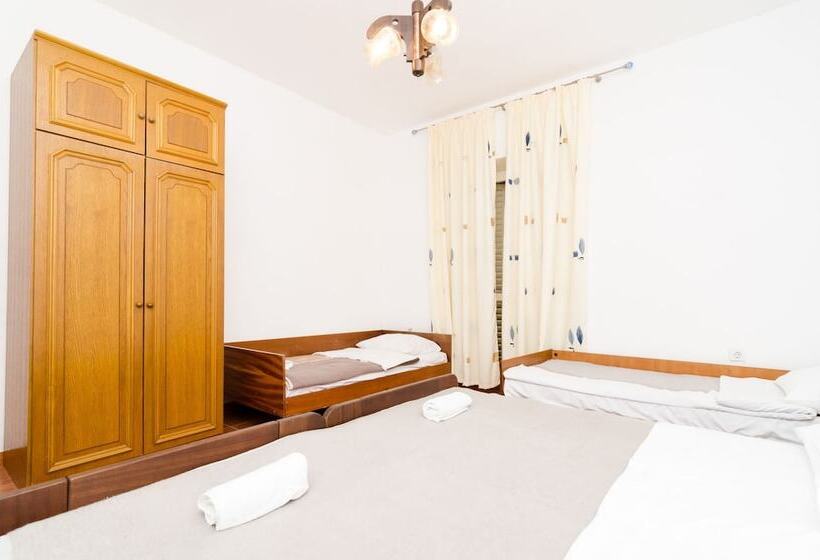 Четырехместный Номер Стандарт, Guest House Kiko