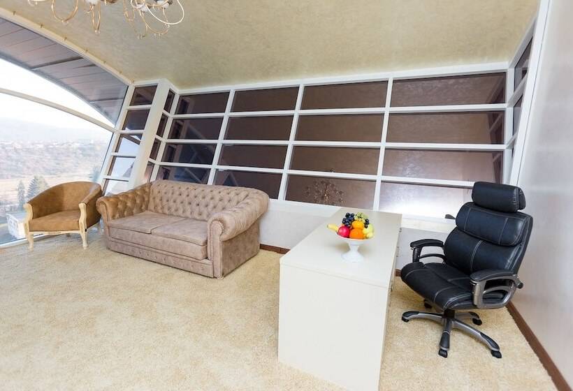 سوئیت پرزیدنت, Azimut Hotel Nalchik