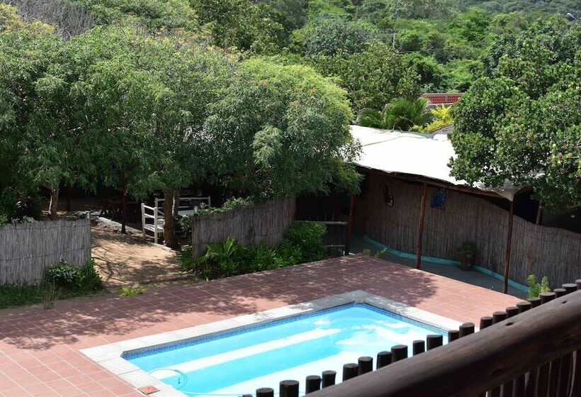 디럭스 방갈로, Gamboozini Lodge