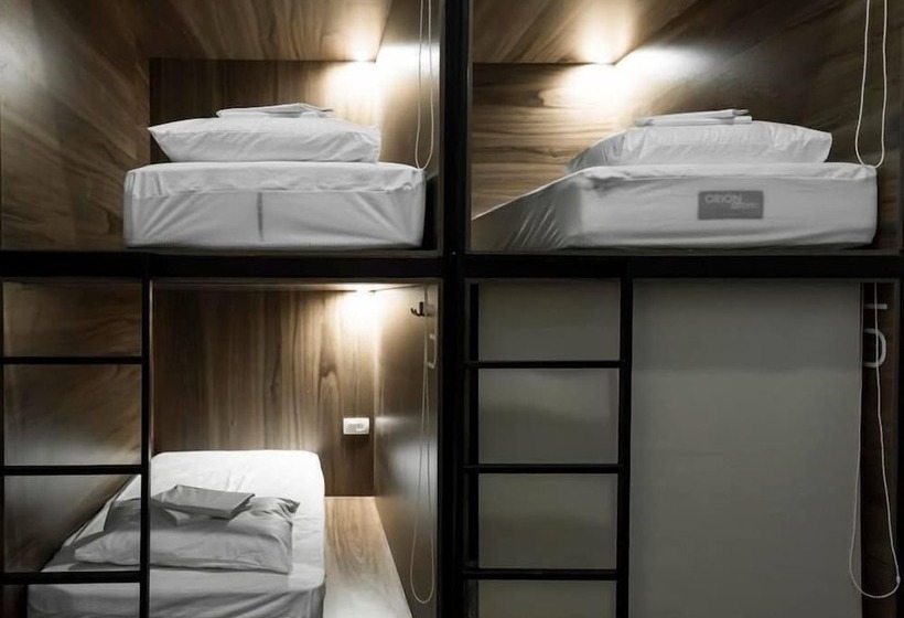 تختخواب در اتاق مشترک, Kumba Hostel