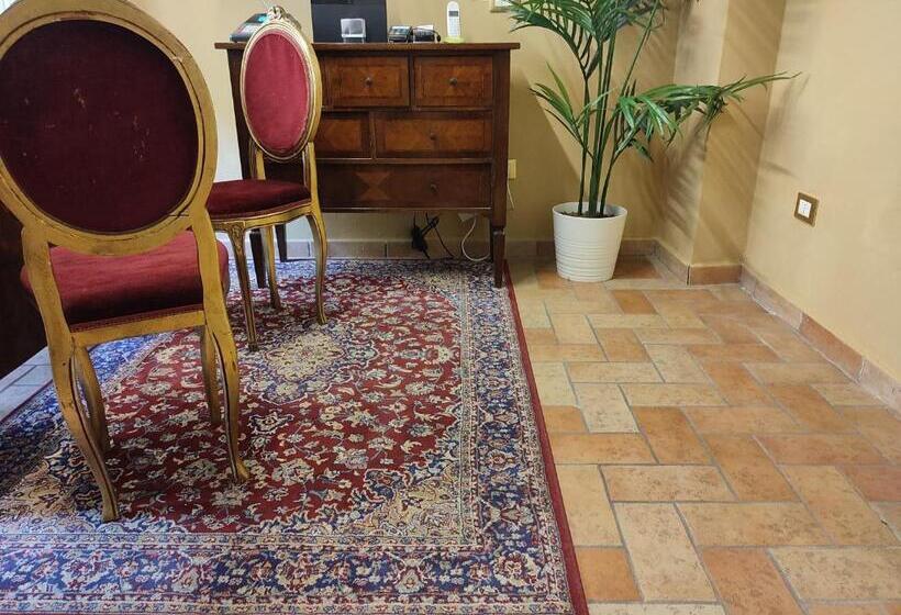اتاق لوکس خانوادگی, Casa Aurora