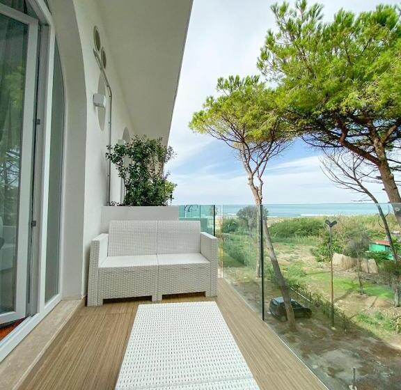 Четырехместный Номер Стандарт, Artemide Mare