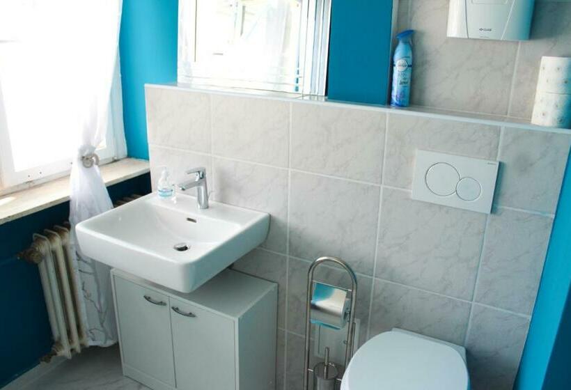 استودیوی لوکس, Skyhostel Friedrichshafen
