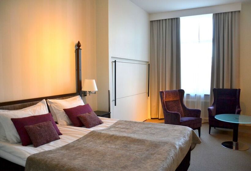 Семейный Номер, Elite Stora Hotellet örebro