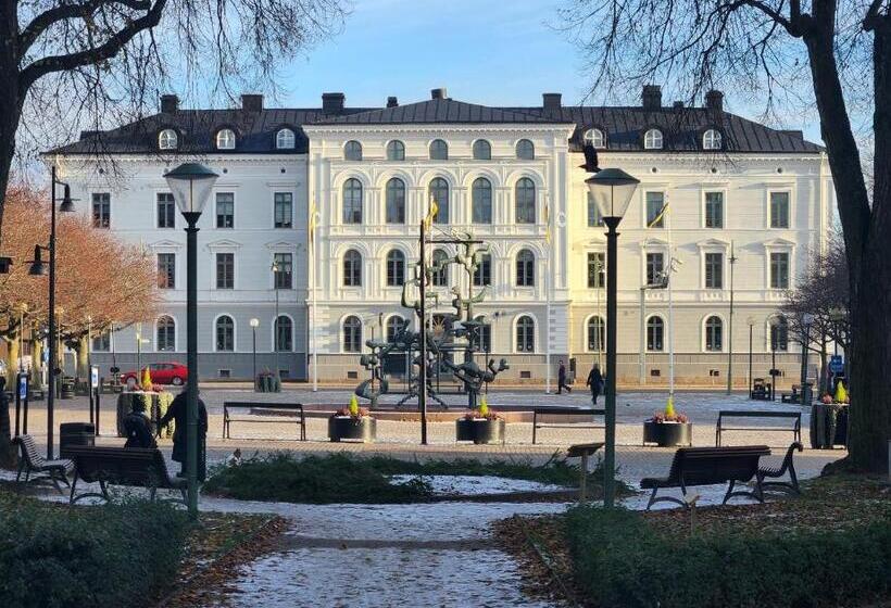 اتاق استاندارد یک نفره, Vänerport Stadshotell I Mariestad
