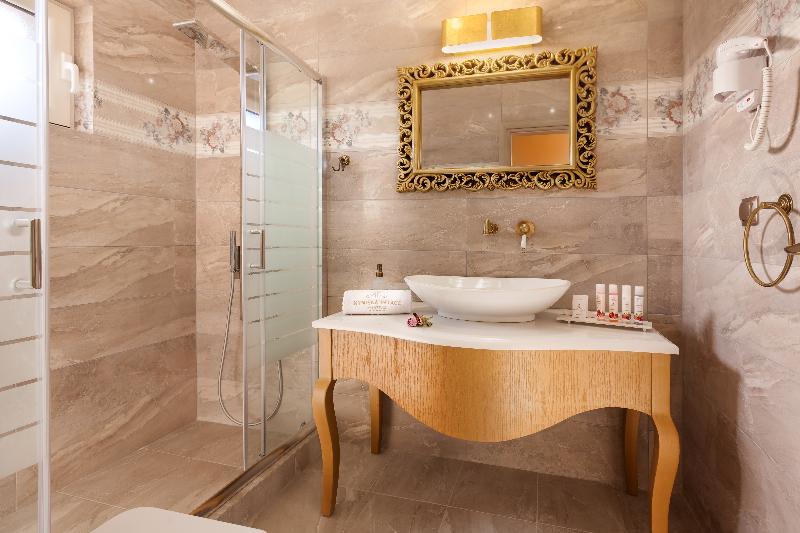 Люкс Престиж, Kyniska Palace Conference & Spa