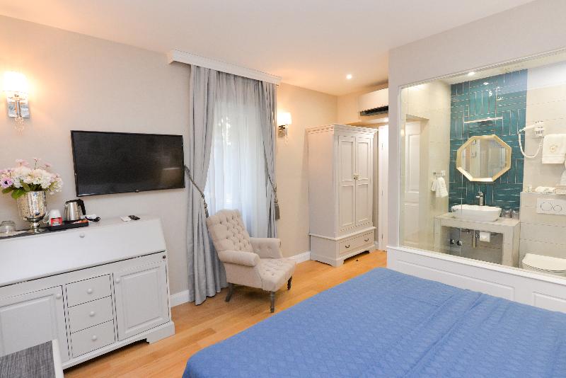 اتاق استاندارد, The Duke Luxury Rooms