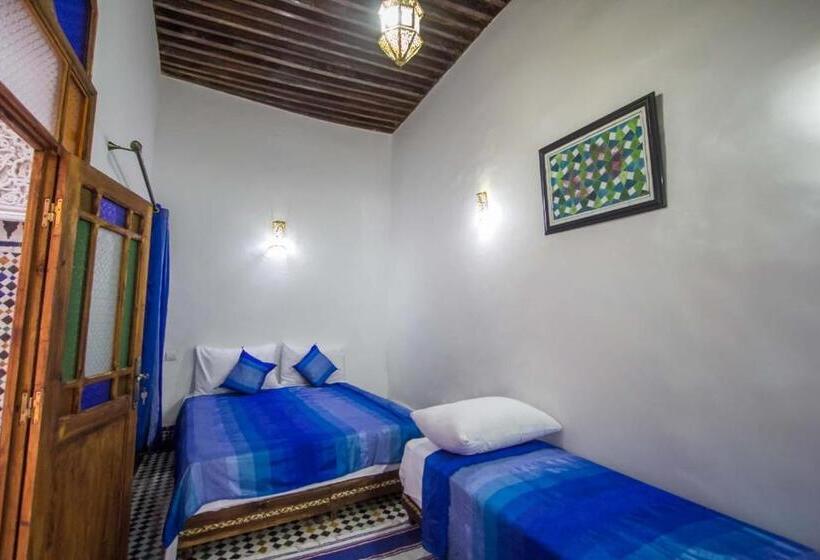 اتاق استاندارد سه نفره, Dar Milouda Rcif